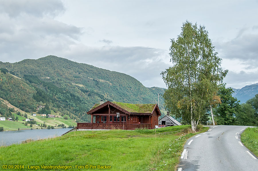 Langs Vasstrondvegen