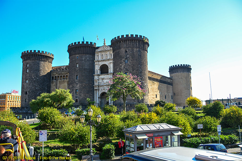 Frå Napoli, Italia