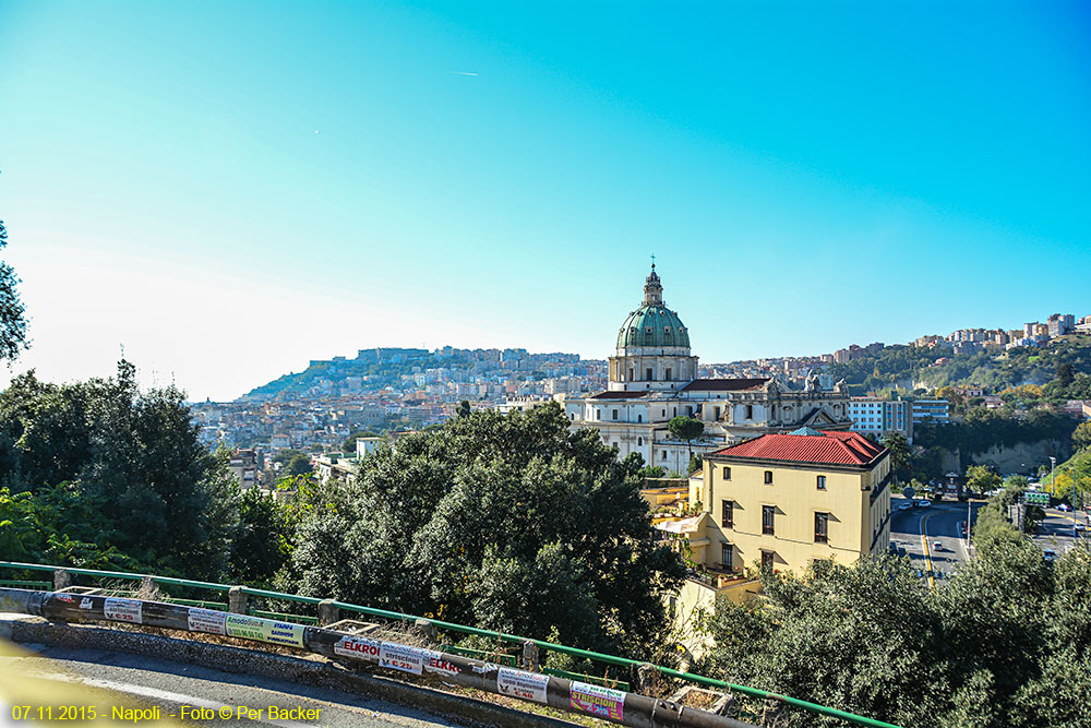 Frå Napoli, Italia