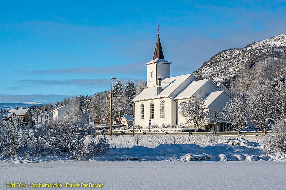 Oppheim kyrkje