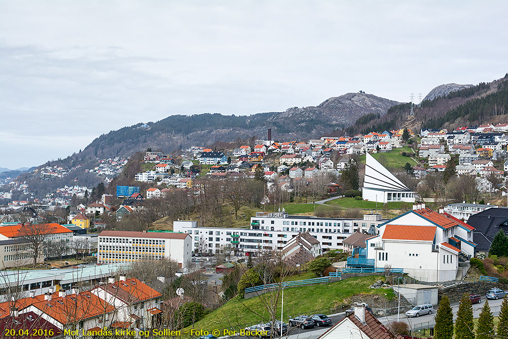 Mot Landås kirke og Sollien