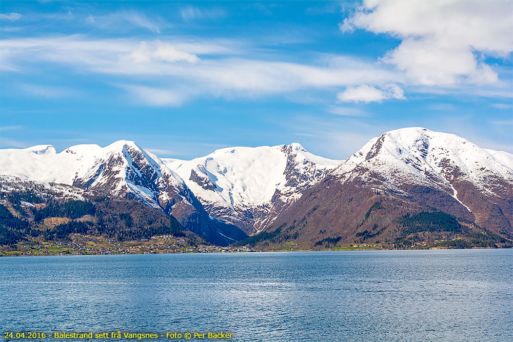 Balestrand sett frå Vangsnes