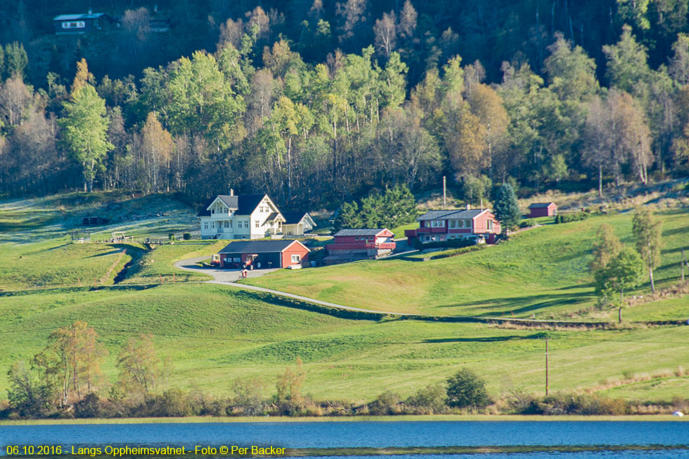 Langs Oppheimsvatnet