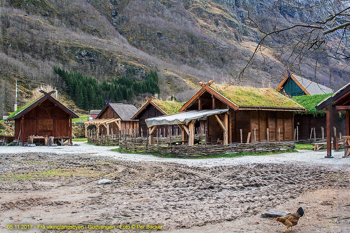 Frå vikinglandsbyen i Gudvangen