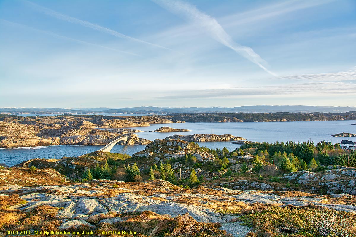 Mot Hjeltefjorden lengst bak