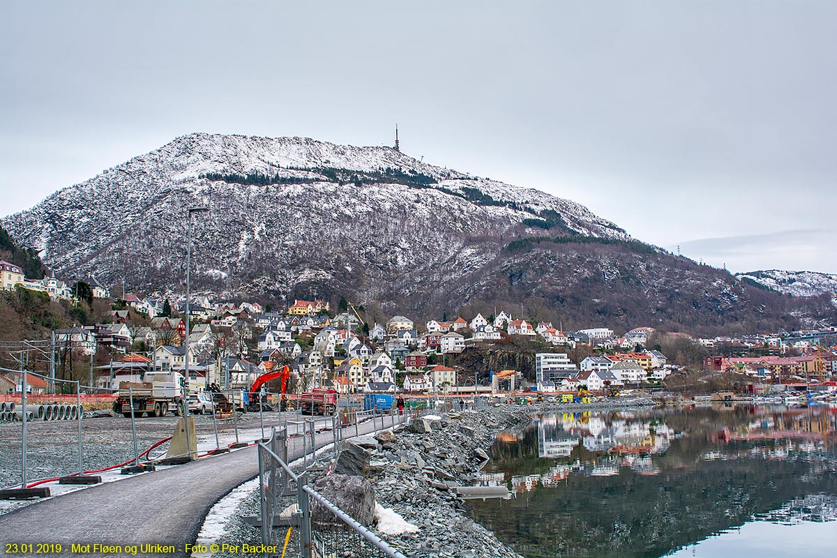 Mot Føen og Ulriken