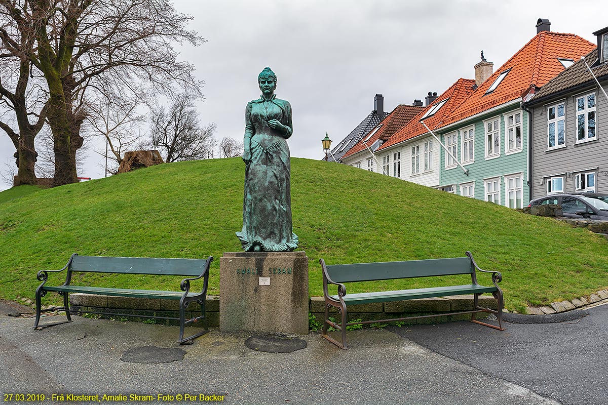 Frå Klosteret, Amalie Skram