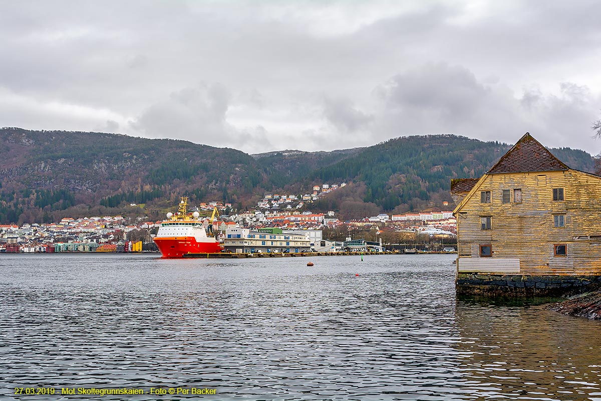 Mot Skoltegrunnskaien