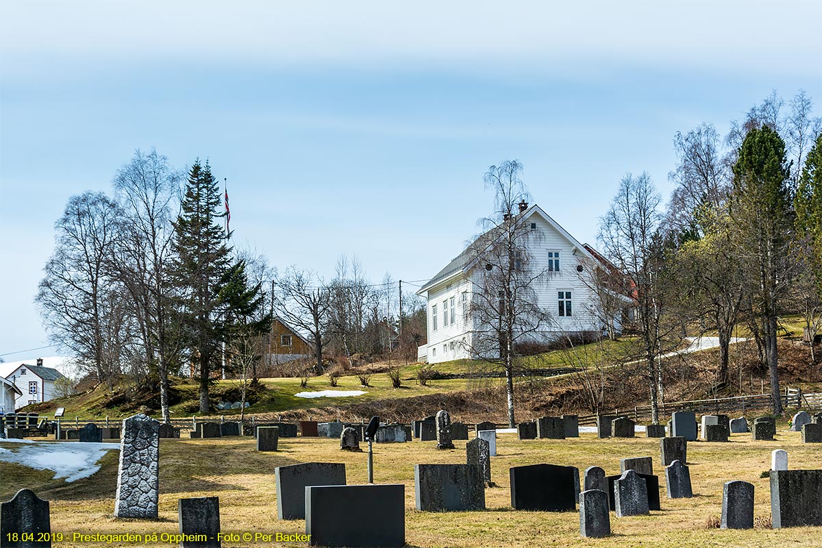 Prestegarden på Oppheim