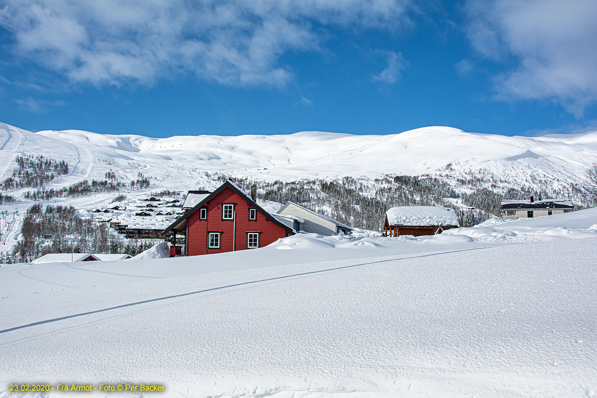 Frå Årmot