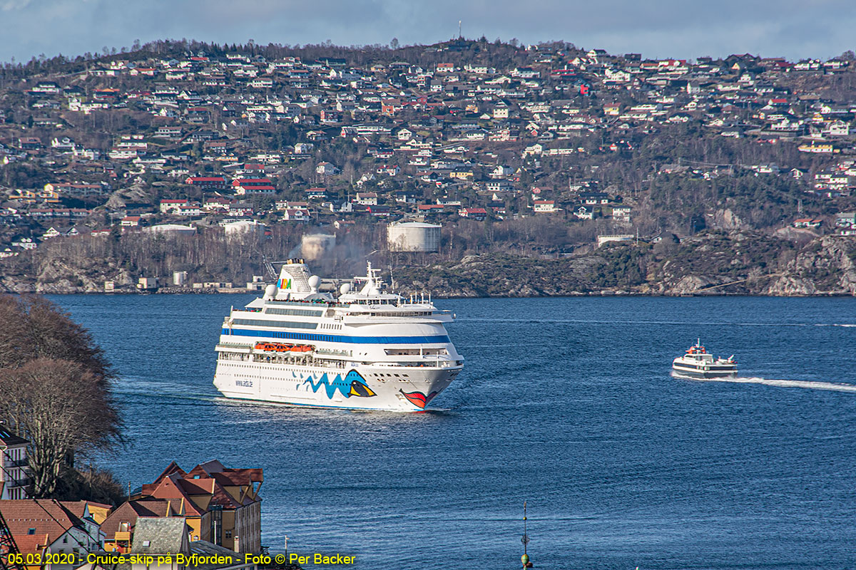 Cruice-skip på Byfjorden