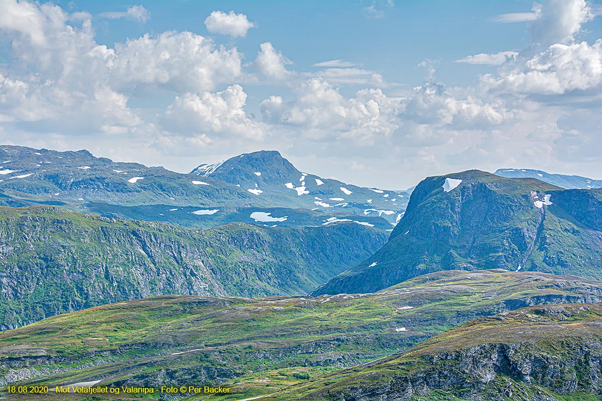 Mot Volafjellet og Valanipa