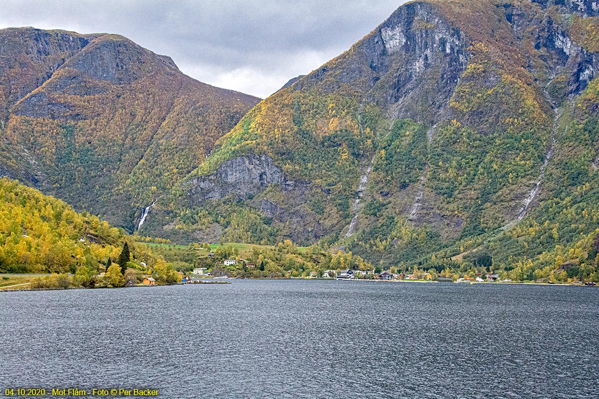 Mot Flåm