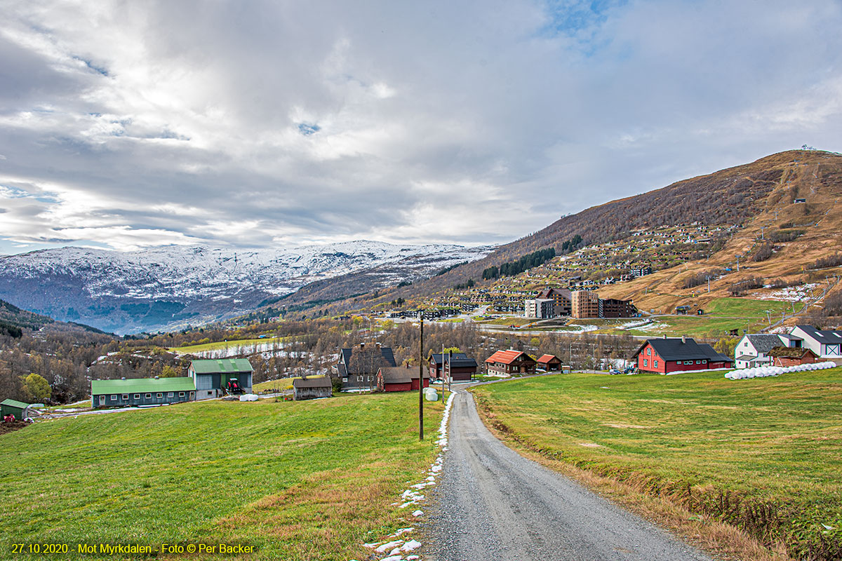 Mot Myrkdalen