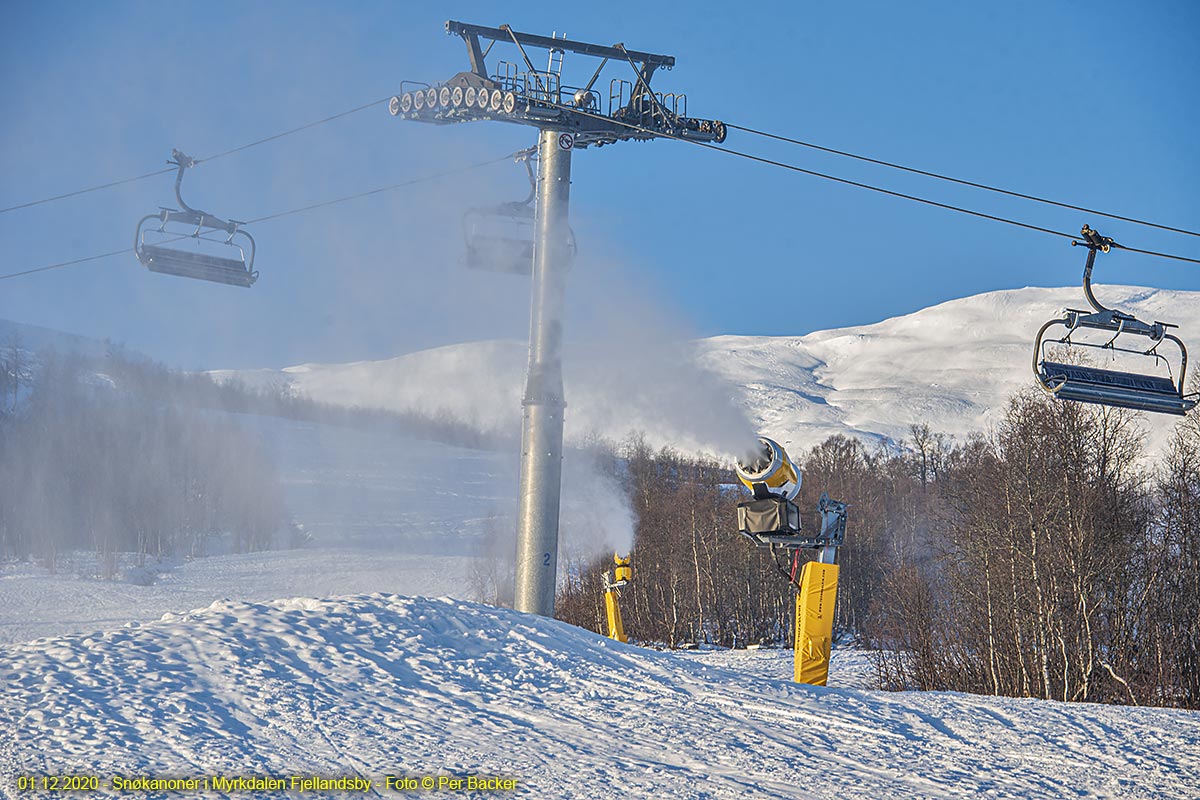 Snøkanoner i Myrkdalen Fjellandsby