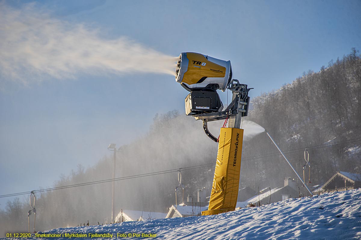 Snøkanoner i Myrkdalen Fjellandsby