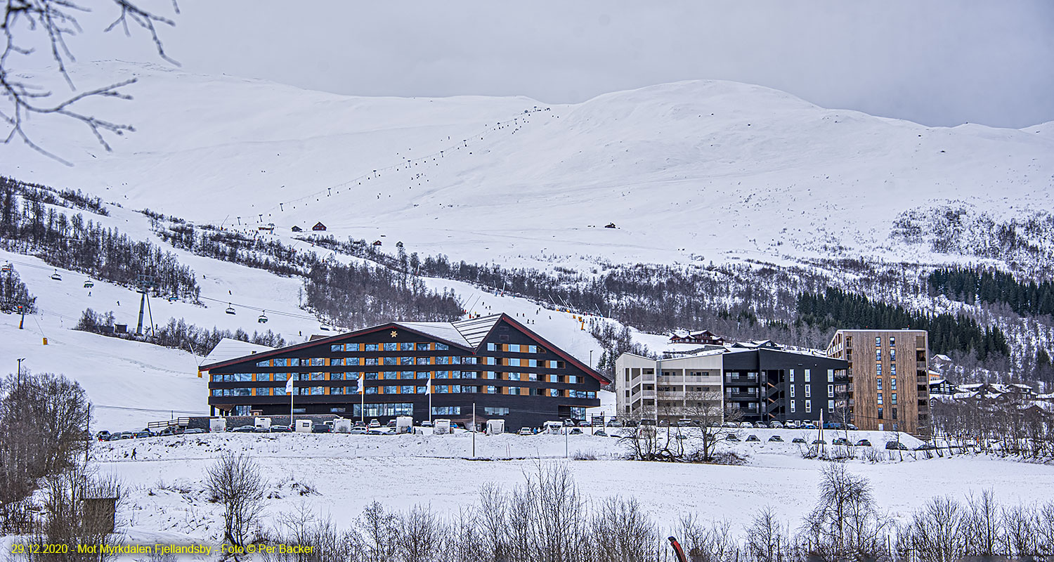 Mot Myrkdalen Fjellandsby