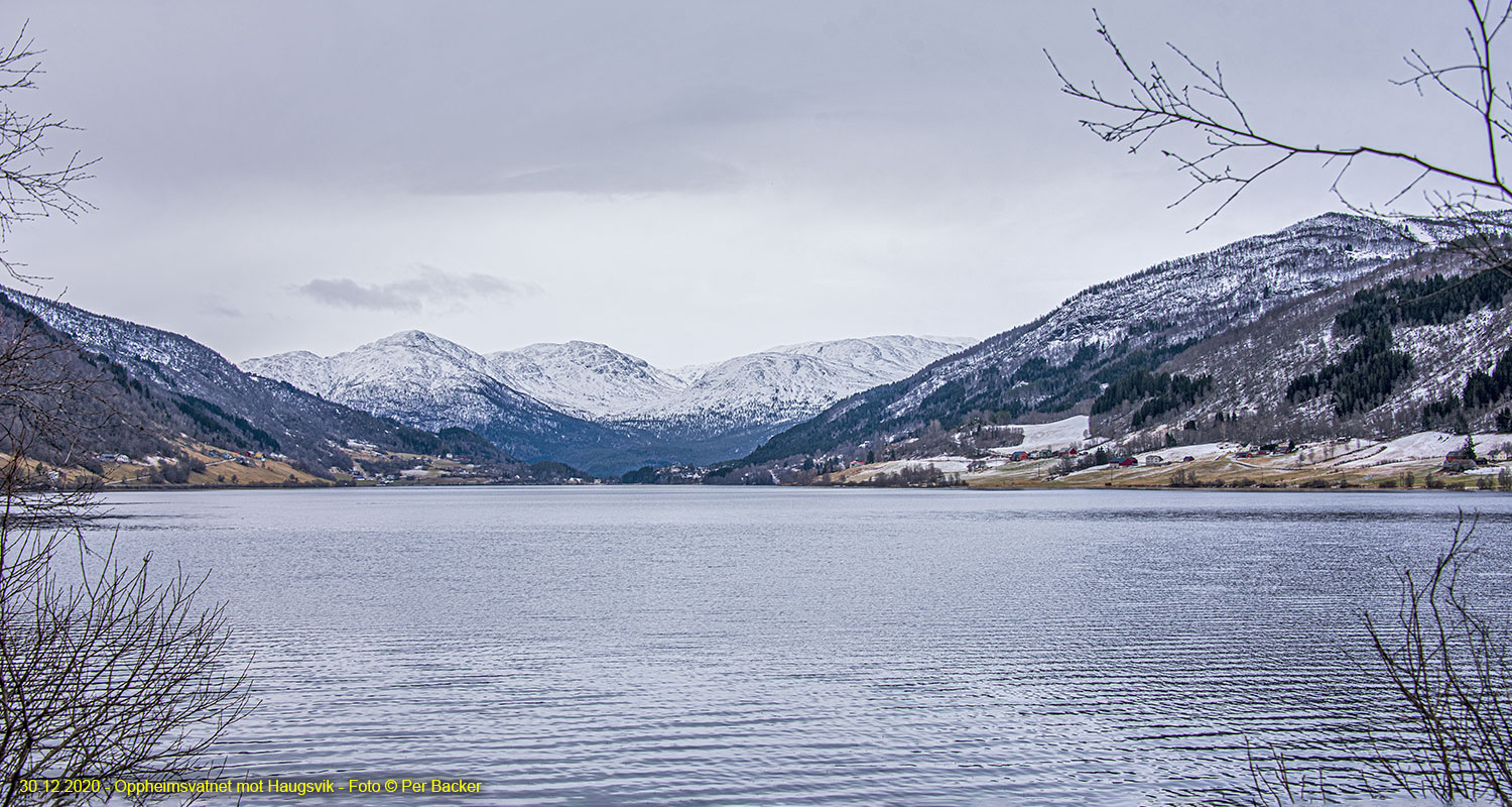 Oppheimsvatnet mot Haugsvik