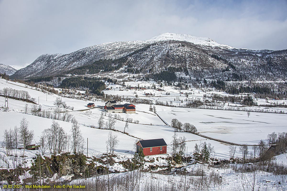 Mot Myrkdalen