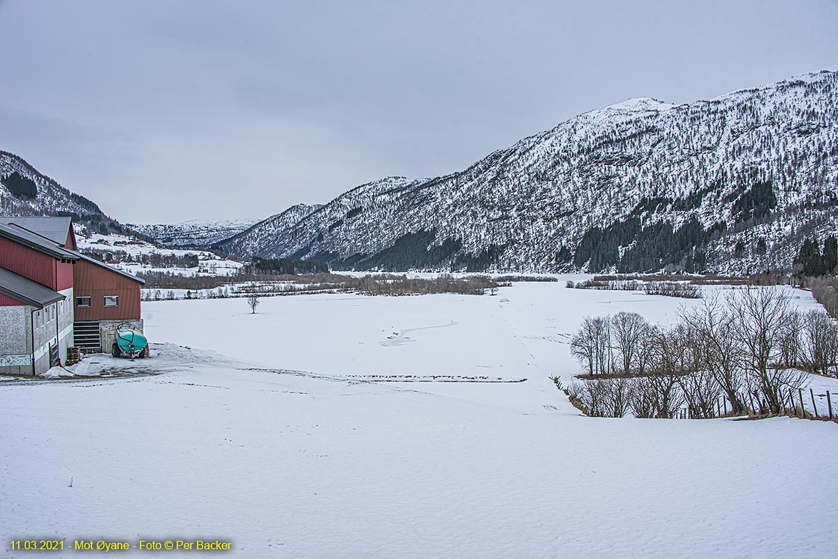 Mot Øyane