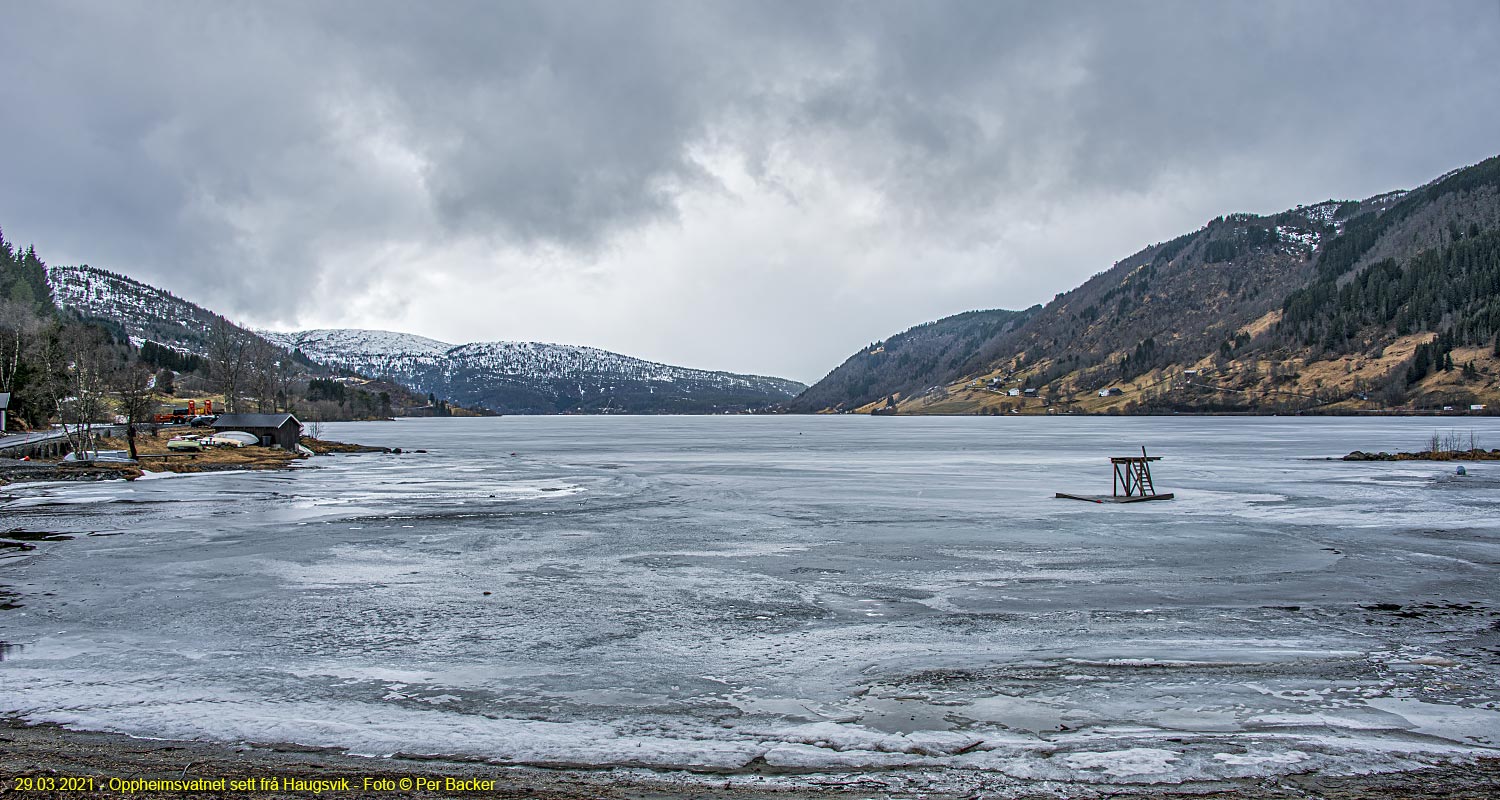 Oppheimsvatnet sett frå Haugsvik