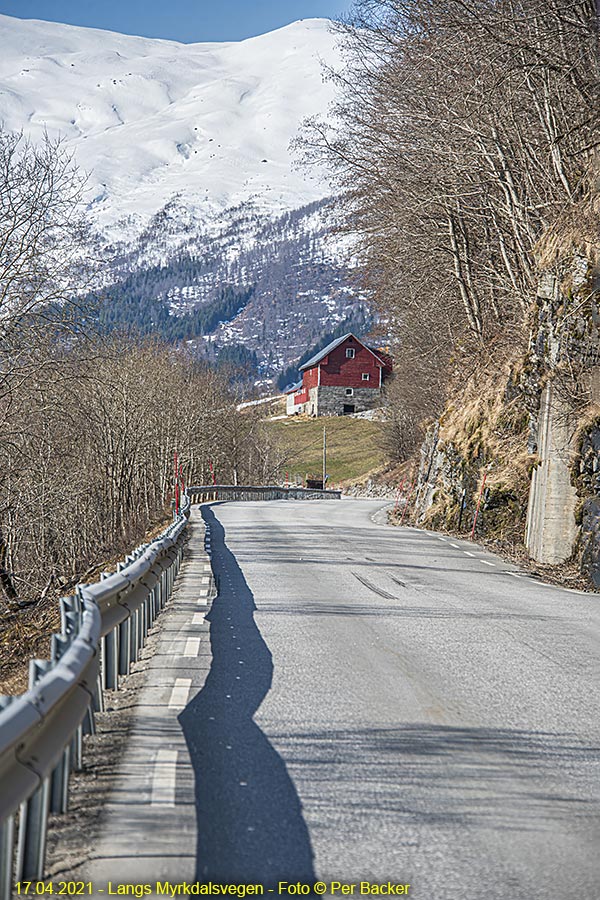 Langs Myrkdalsvegen