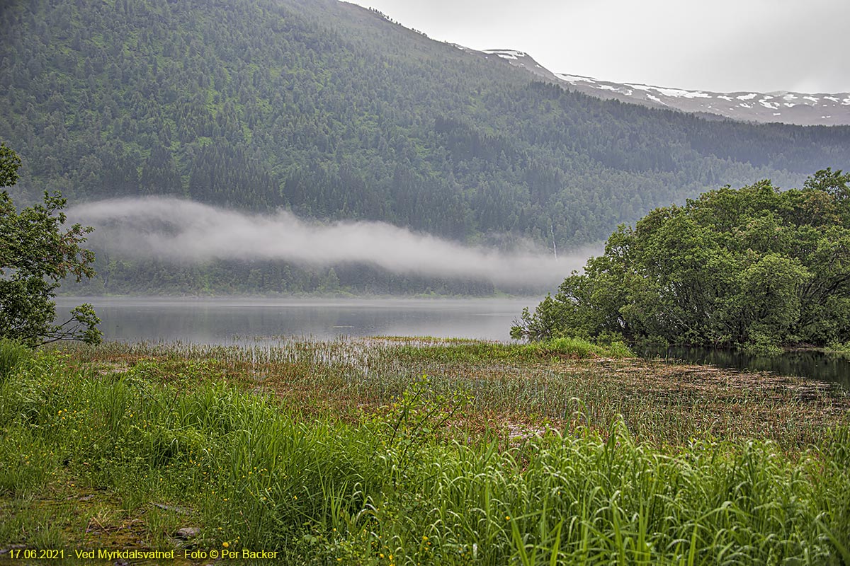 Ved Myrkdalsvatnet