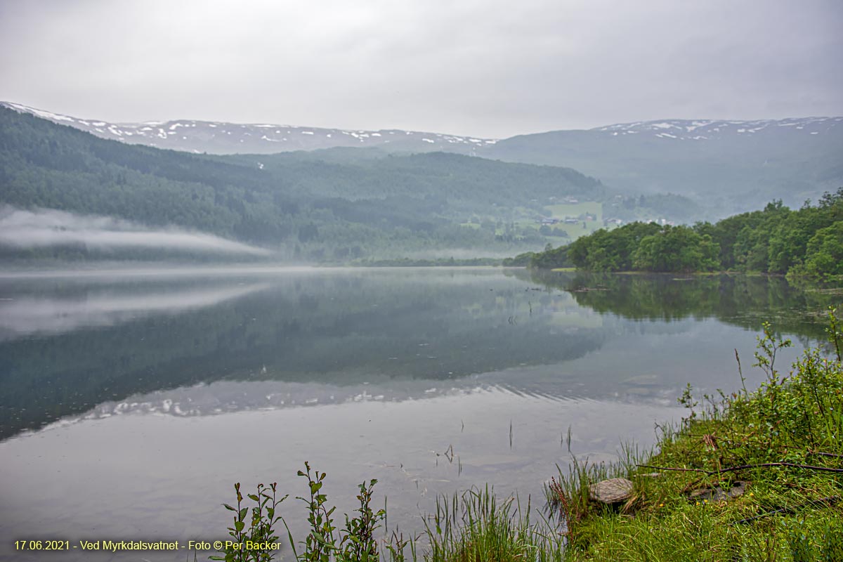 Ved Myrkdalsvatnet