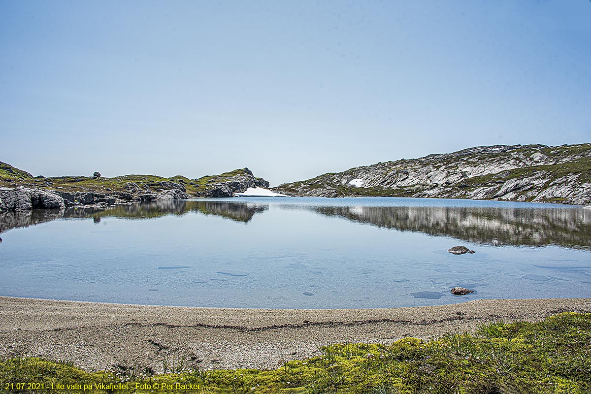 Lite vatn på Vikafjellet