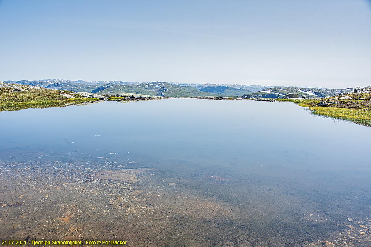 Tjødn på Skabotnfjellet