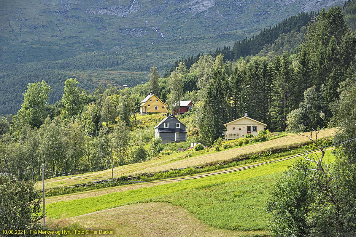 Frå Mørkve og Hyrt