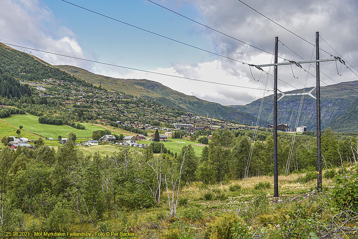 Mot Myrkdalen Fjellandsby