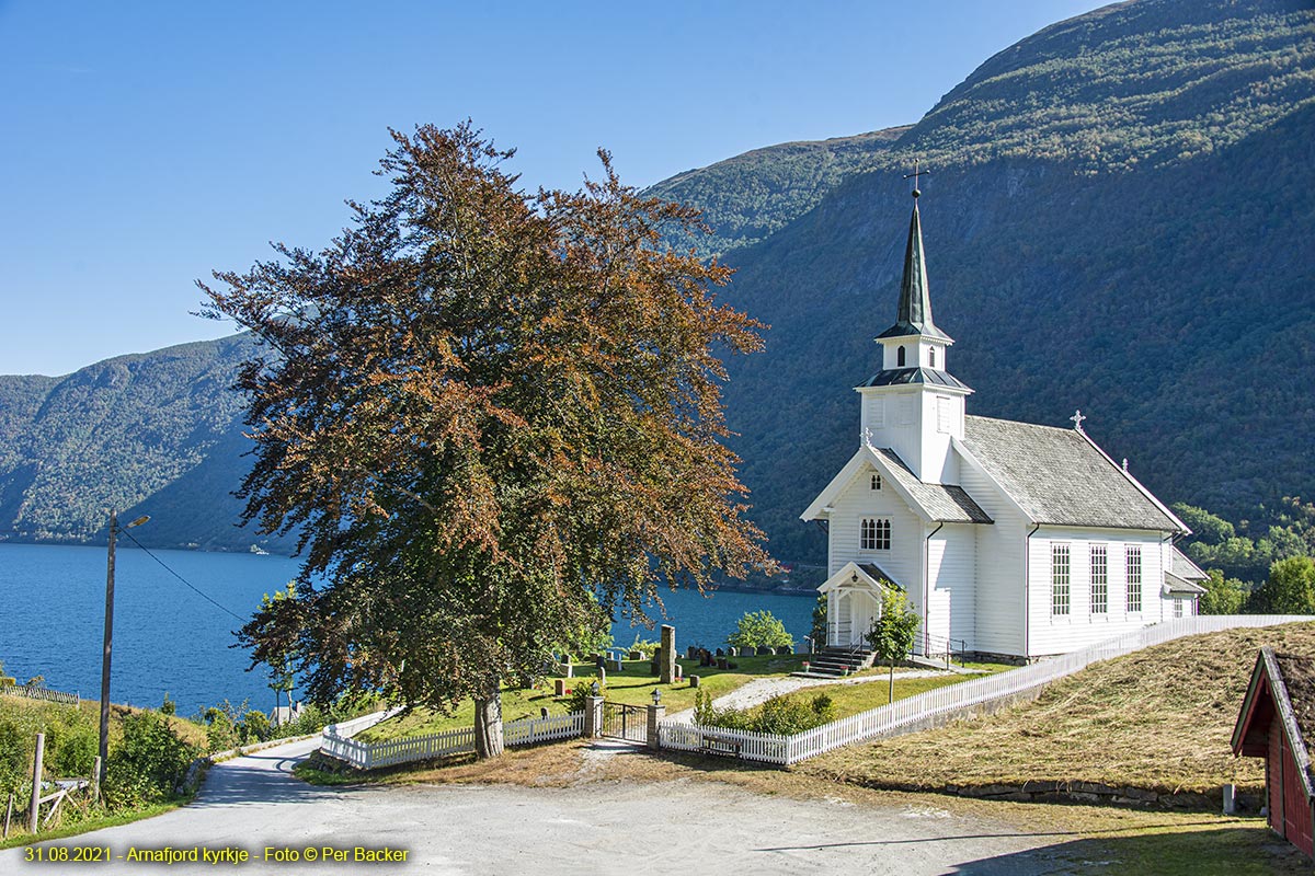 Arnafjord kyrkje