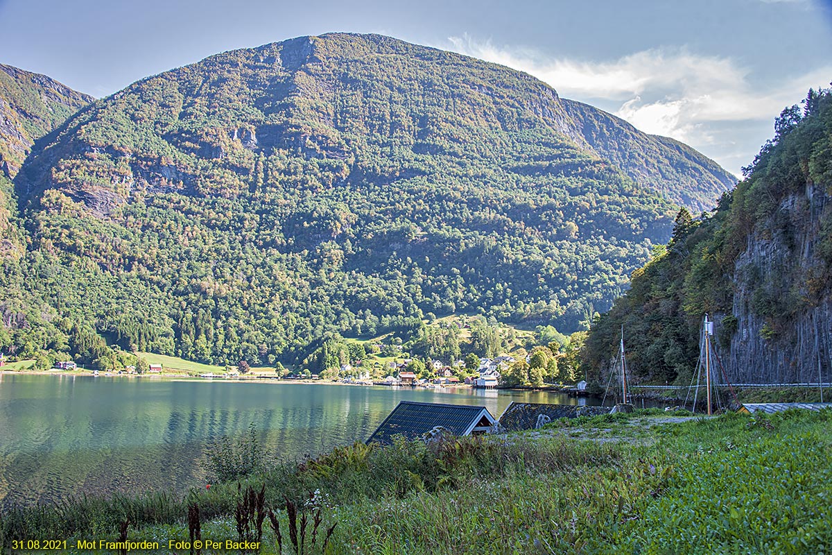 Mot Framfjorden