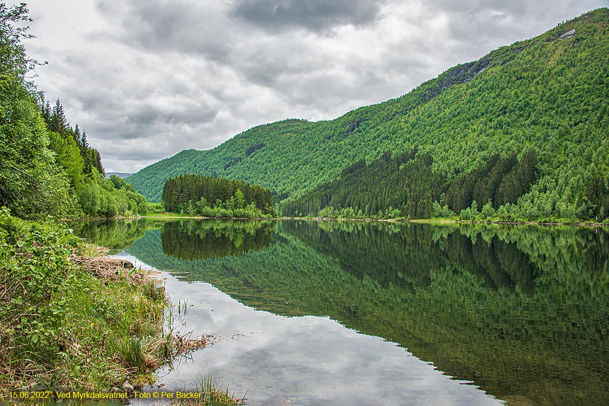 Ved Myrkdalsvatnet