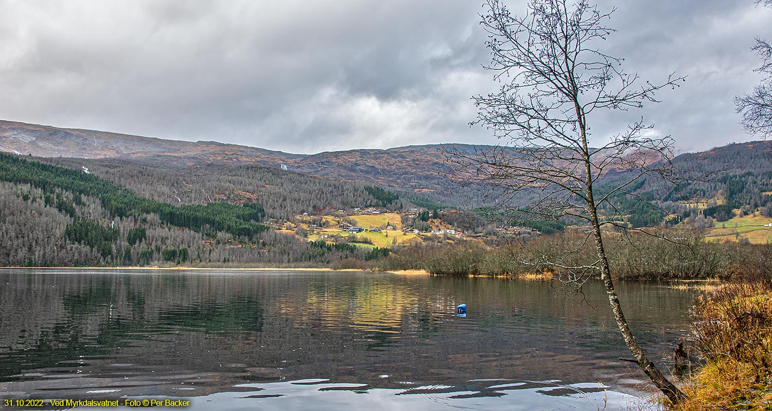 Ved Myrkdalsvatnet