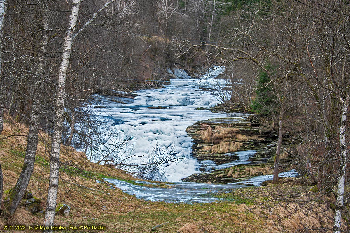 Is på Myrkdalselva