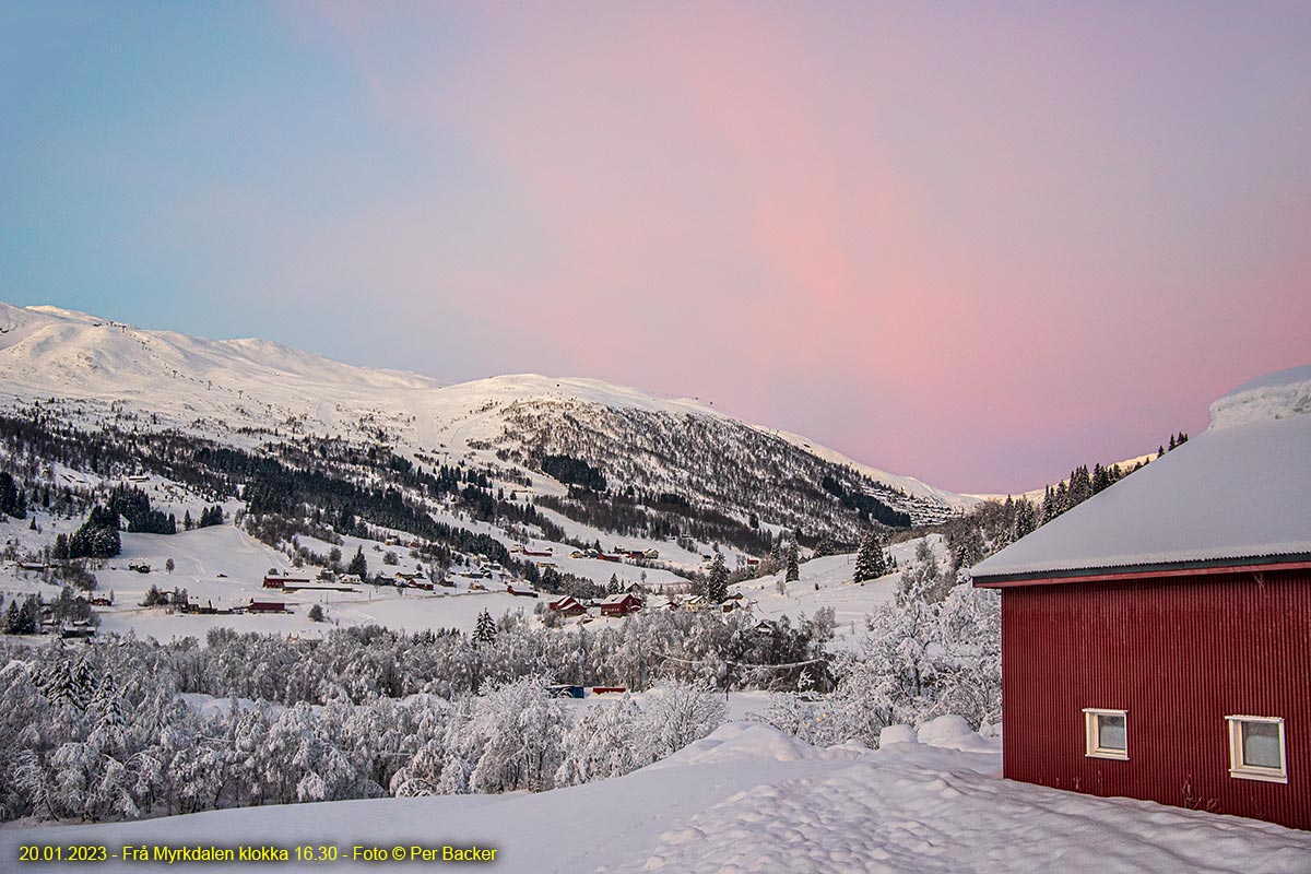 Frå Myrkdalen klokka 08.30