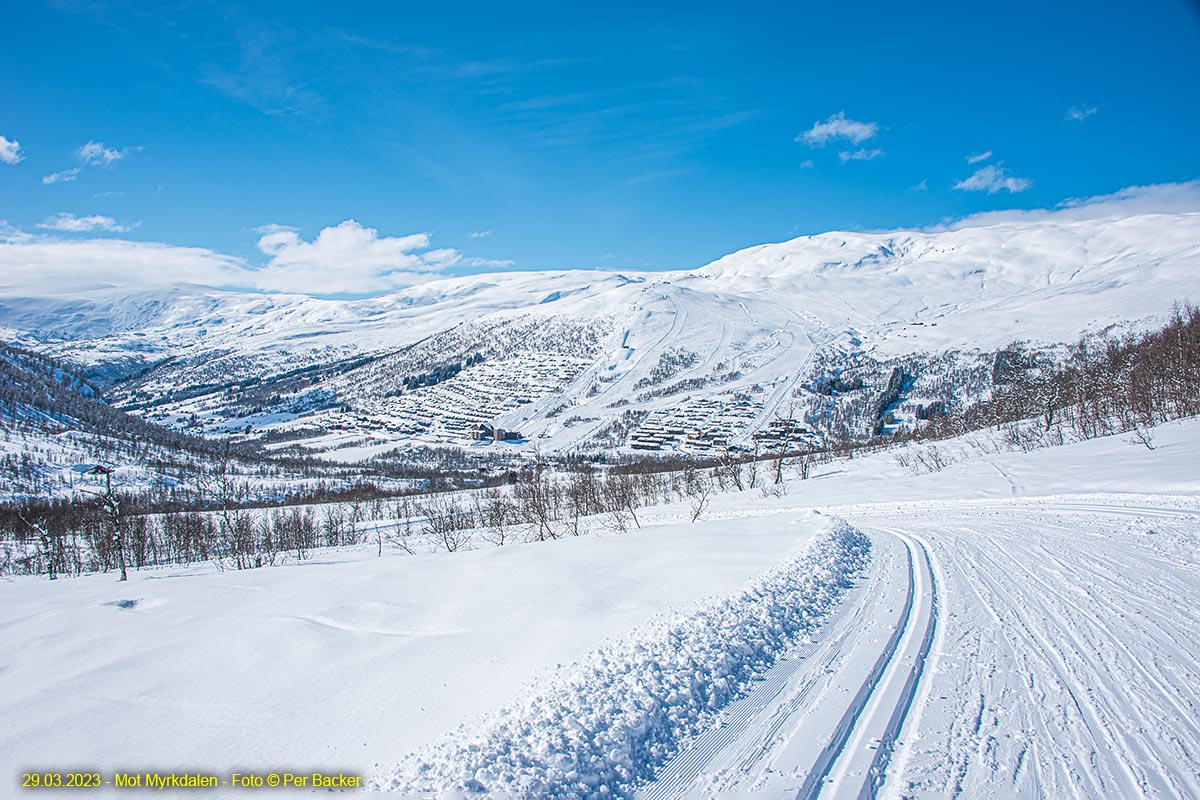 Mot Myrkdalen