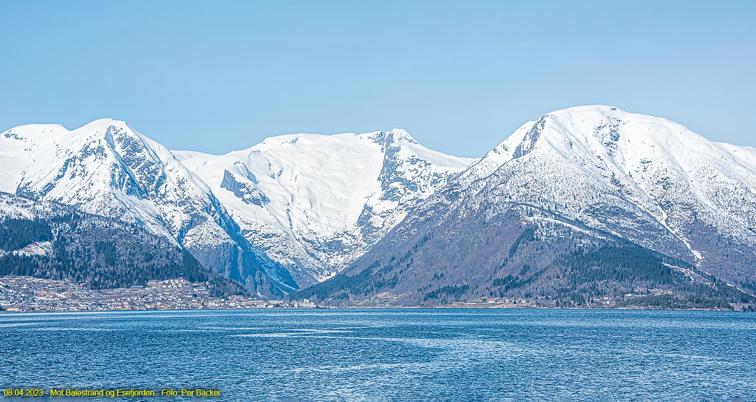 Mot Balestrand og Esefjorden