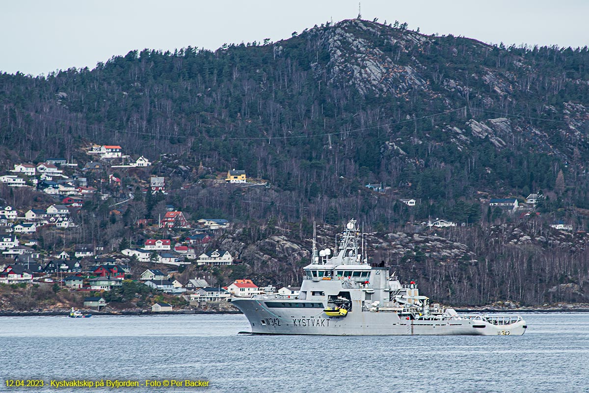 Kystvaktskip på Byfjorden