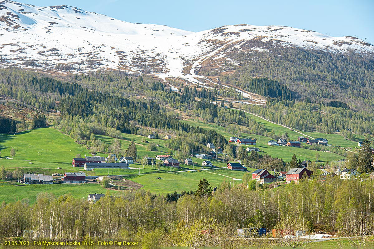 Frå Myrkdalen klokka 18.15