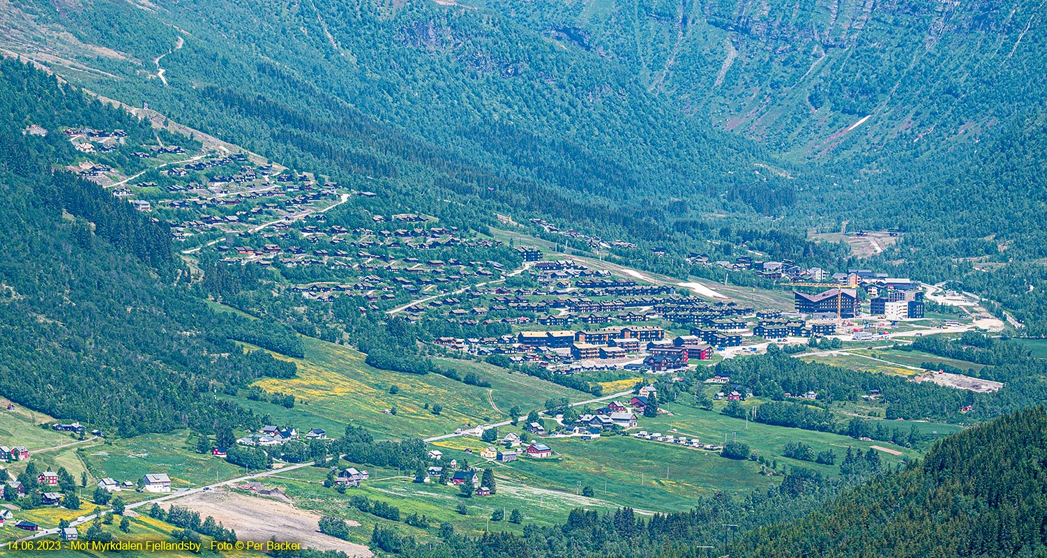 Mot Myrkdalen Fjellandsby