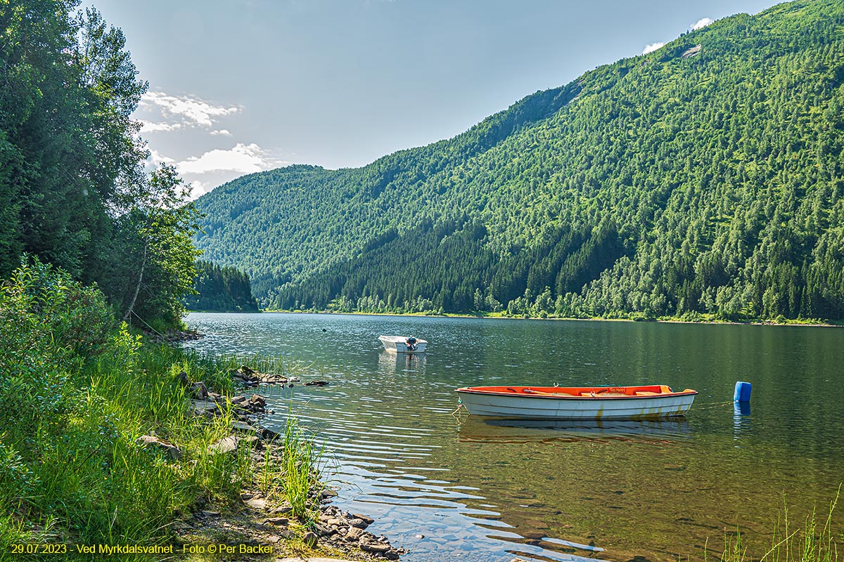 Ved Myrkdalsvatnet