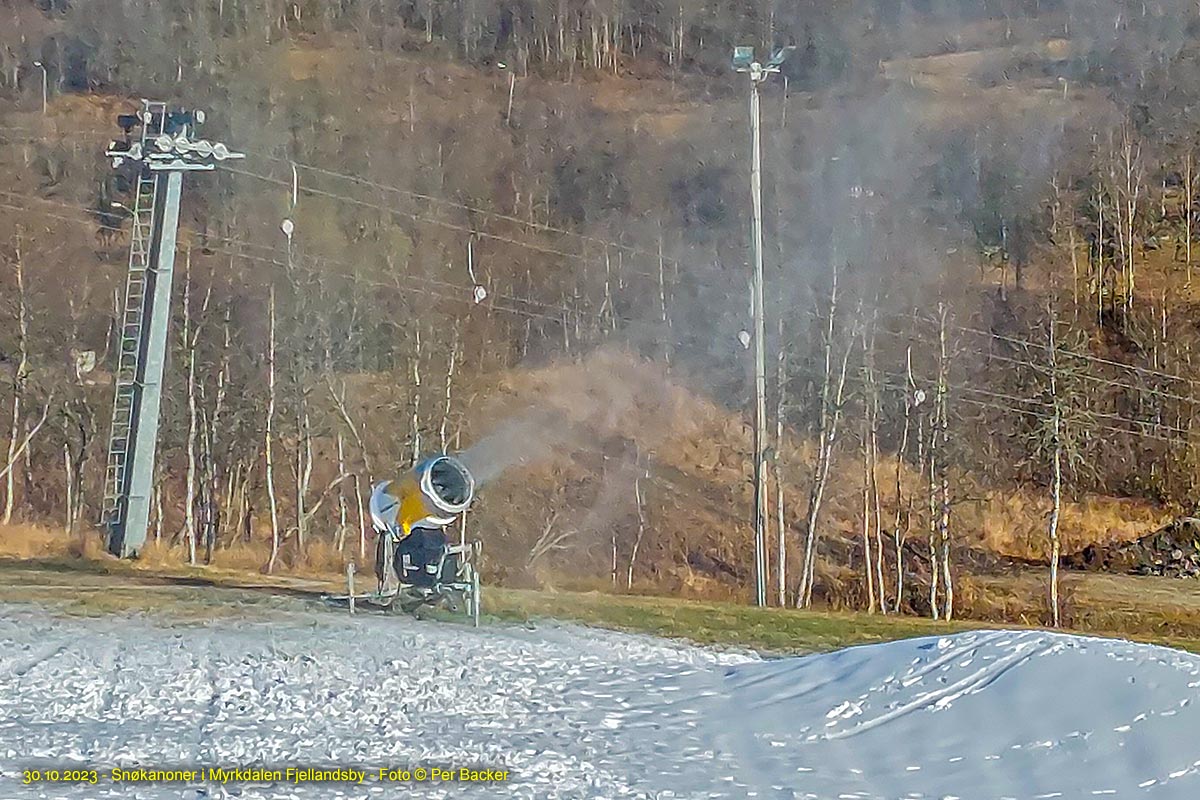 Snøkanoner i Myrkdalen Fjellandsby