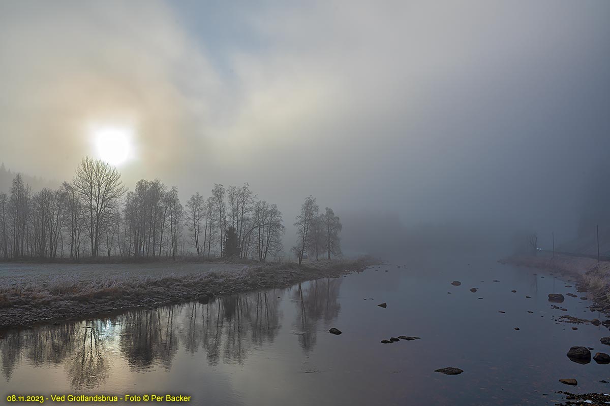 Ved Grotlandsbrua ca. klokka 10.30