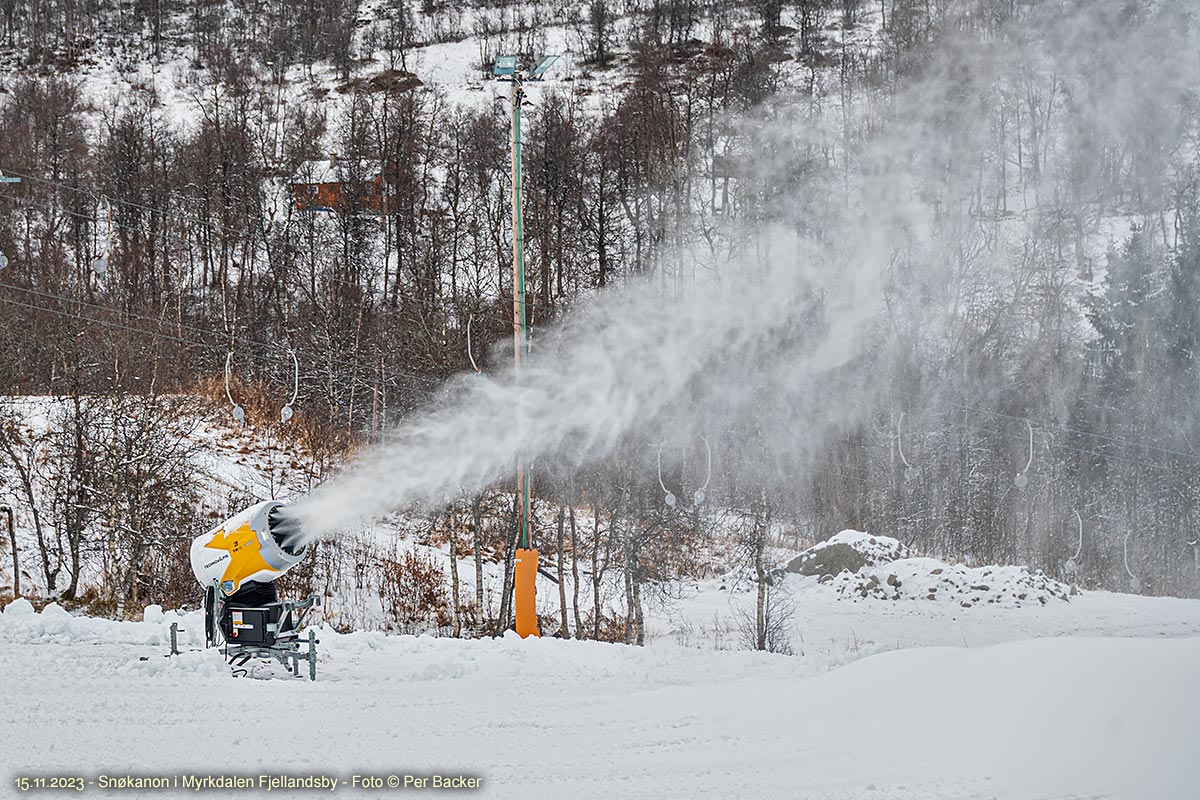 Snøkanon i Myrkdalen Fjellandsby