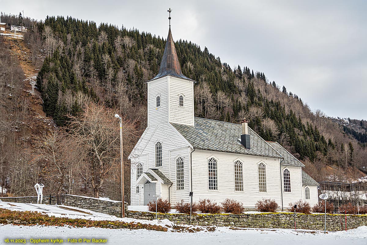 Oppheim kyrkje