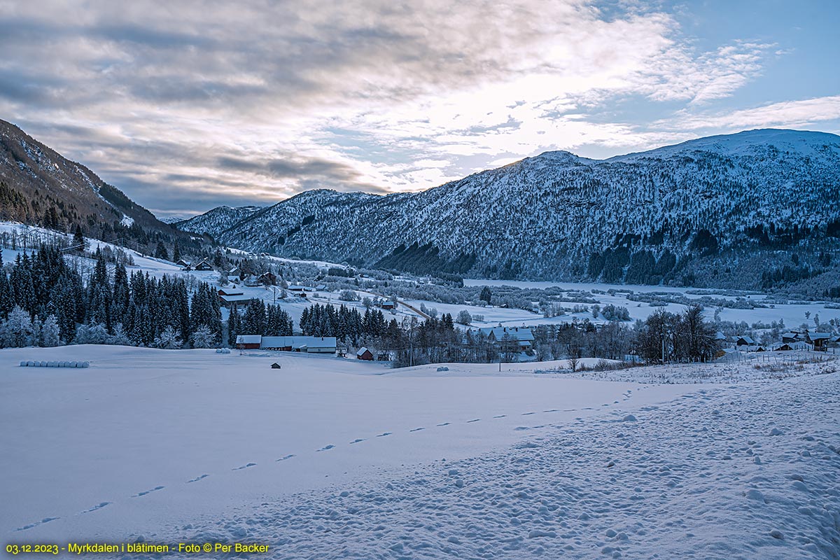 Myrkdalen i blåtimen