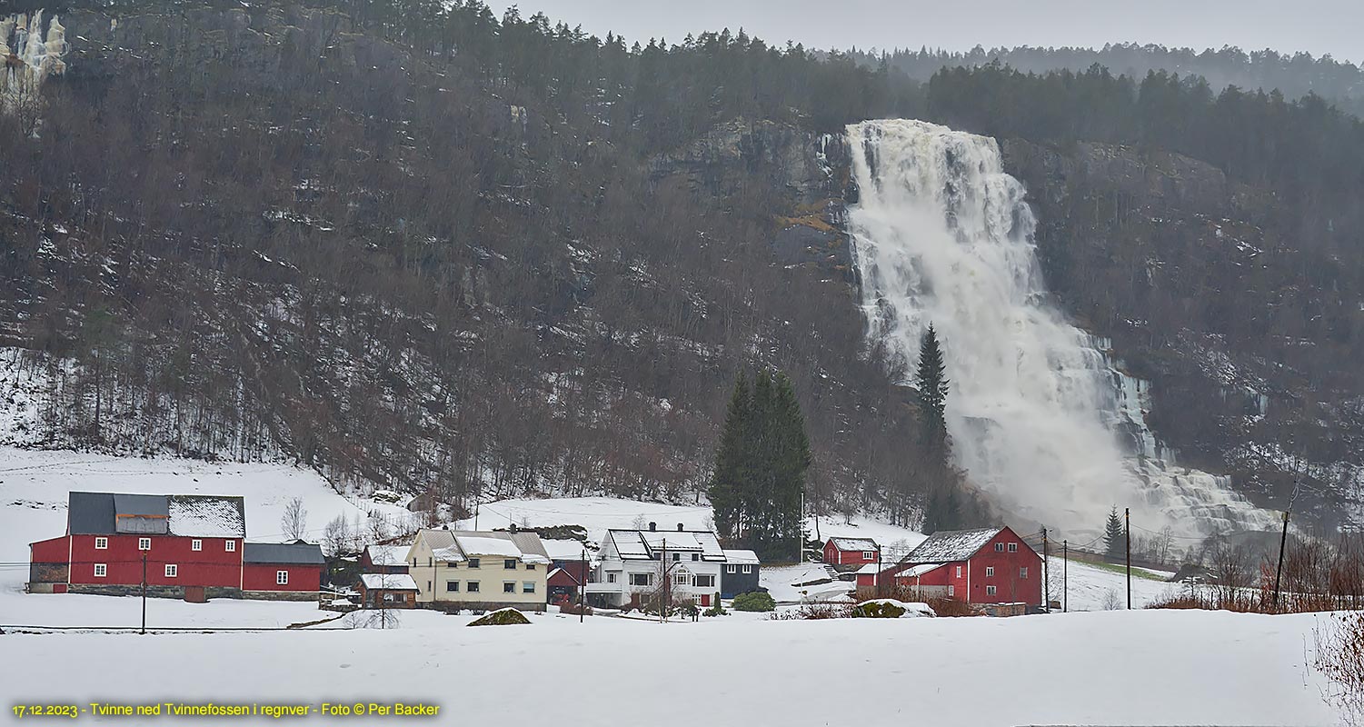 Tvinne med Tvinnefossen i regnver